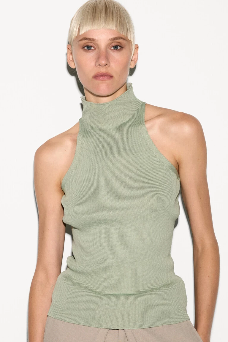 CLAIRE Top
