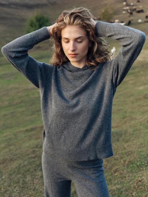 Джемпер - худі YASMINE