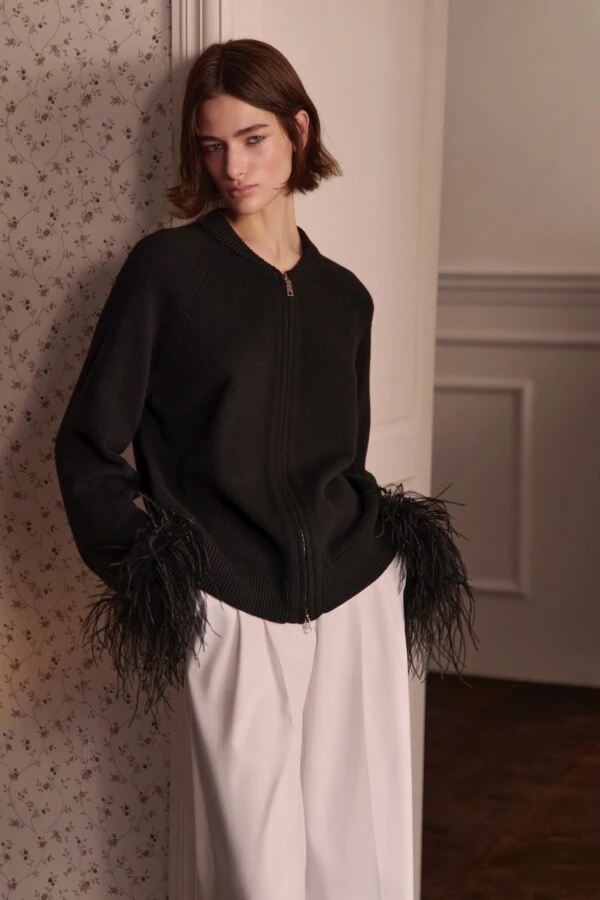O.TAJE x O.KONOVA cardigan with feathers