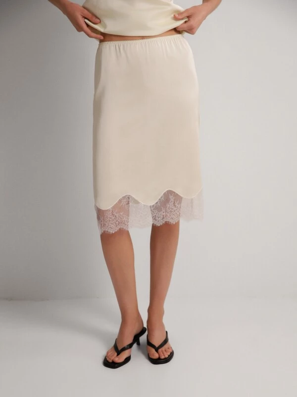 Юбка сатиновая миди LACE