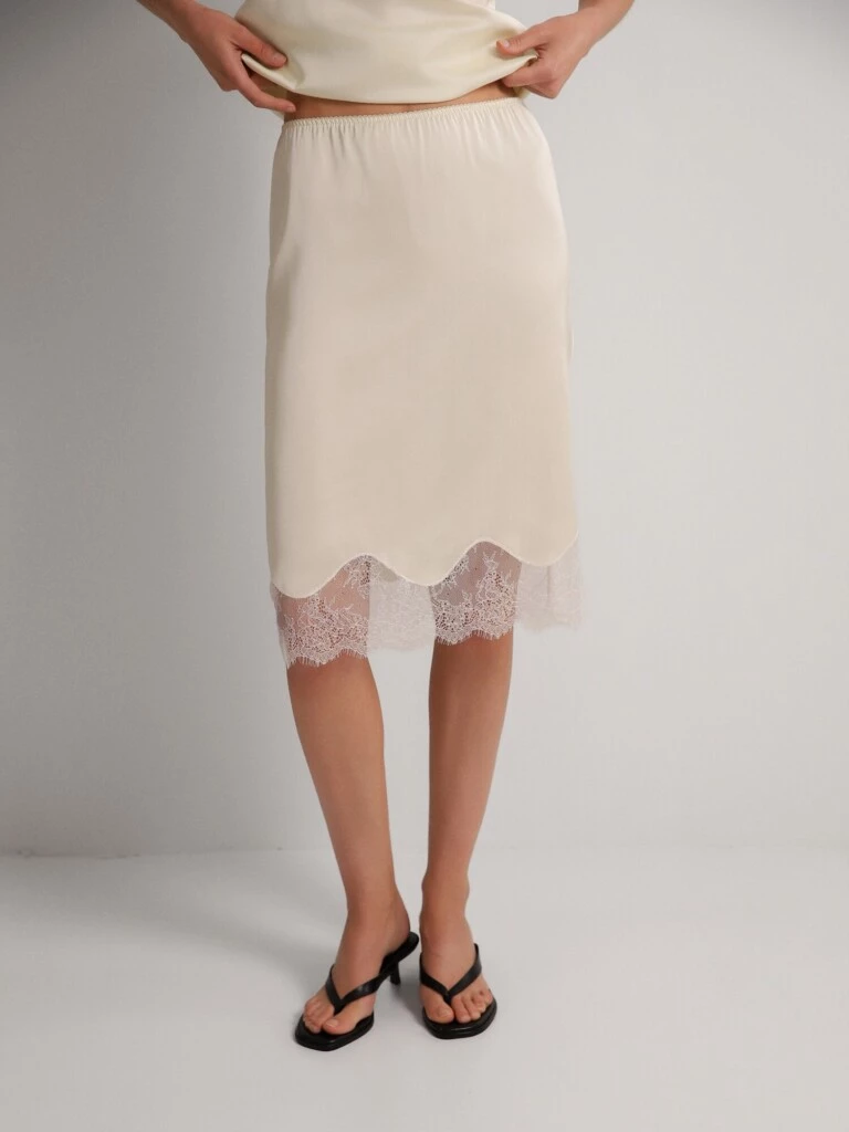 Юбка сатиновая миди LACE