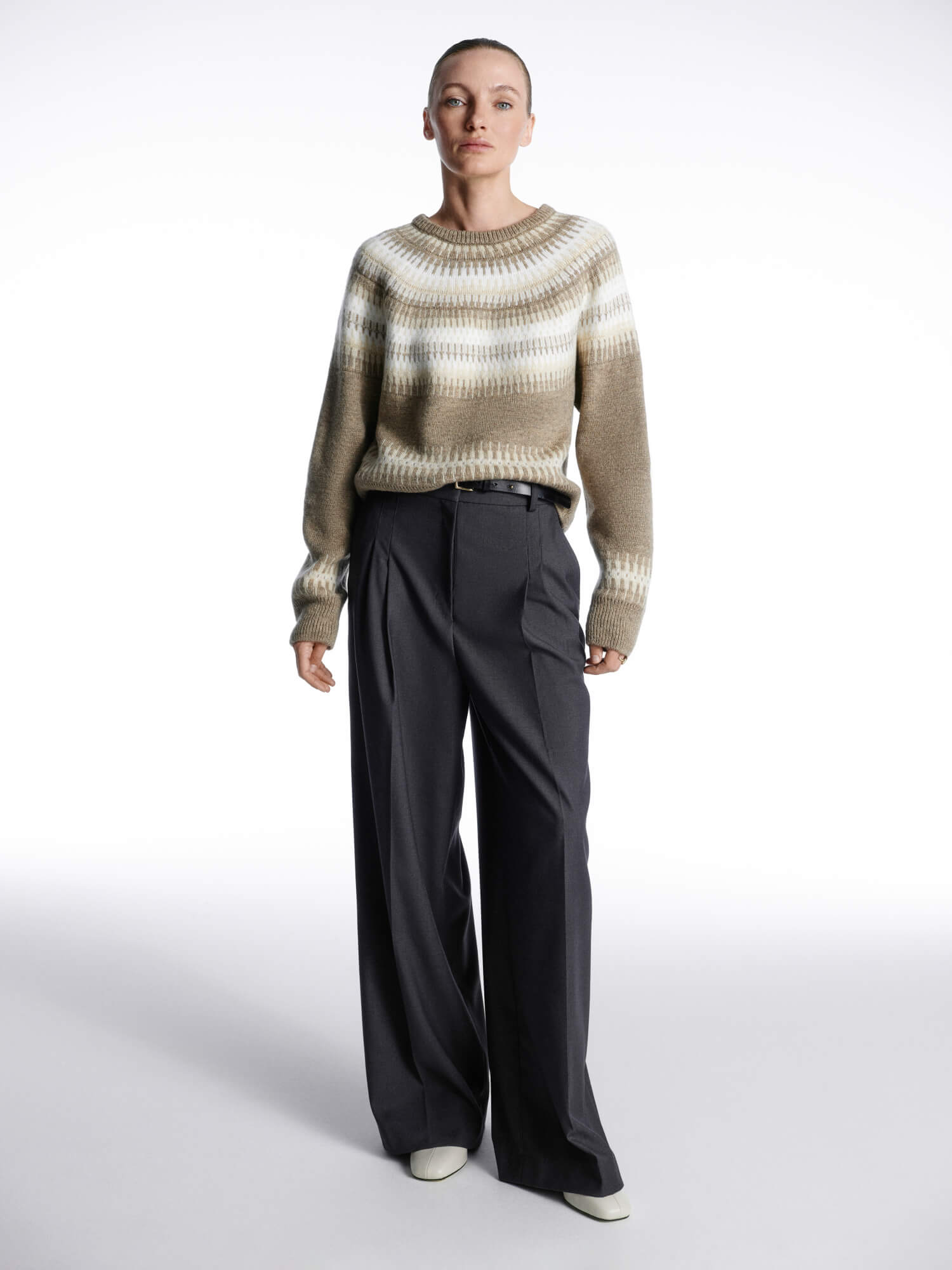 TUNDRA Sweater