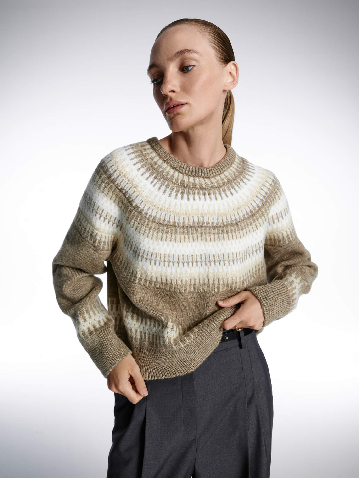 TUNDRA Sweater